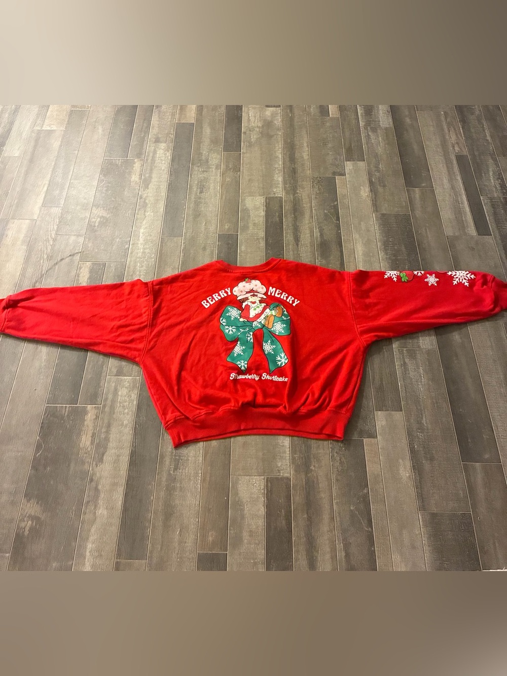 vintage-style Strawberry Shortcake Christmas sweatshirt